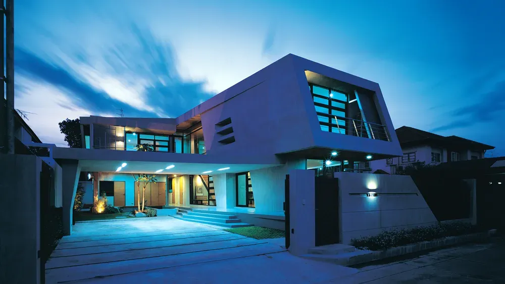 Exterior Scene - Majid Yeganegi